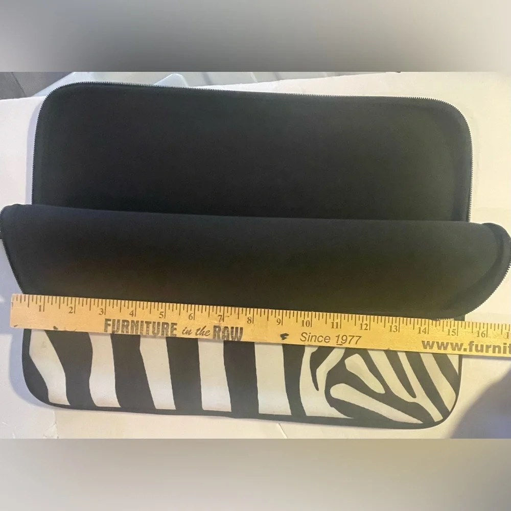 Zebra Print Padded Laptop Sleeve Zipper Closure